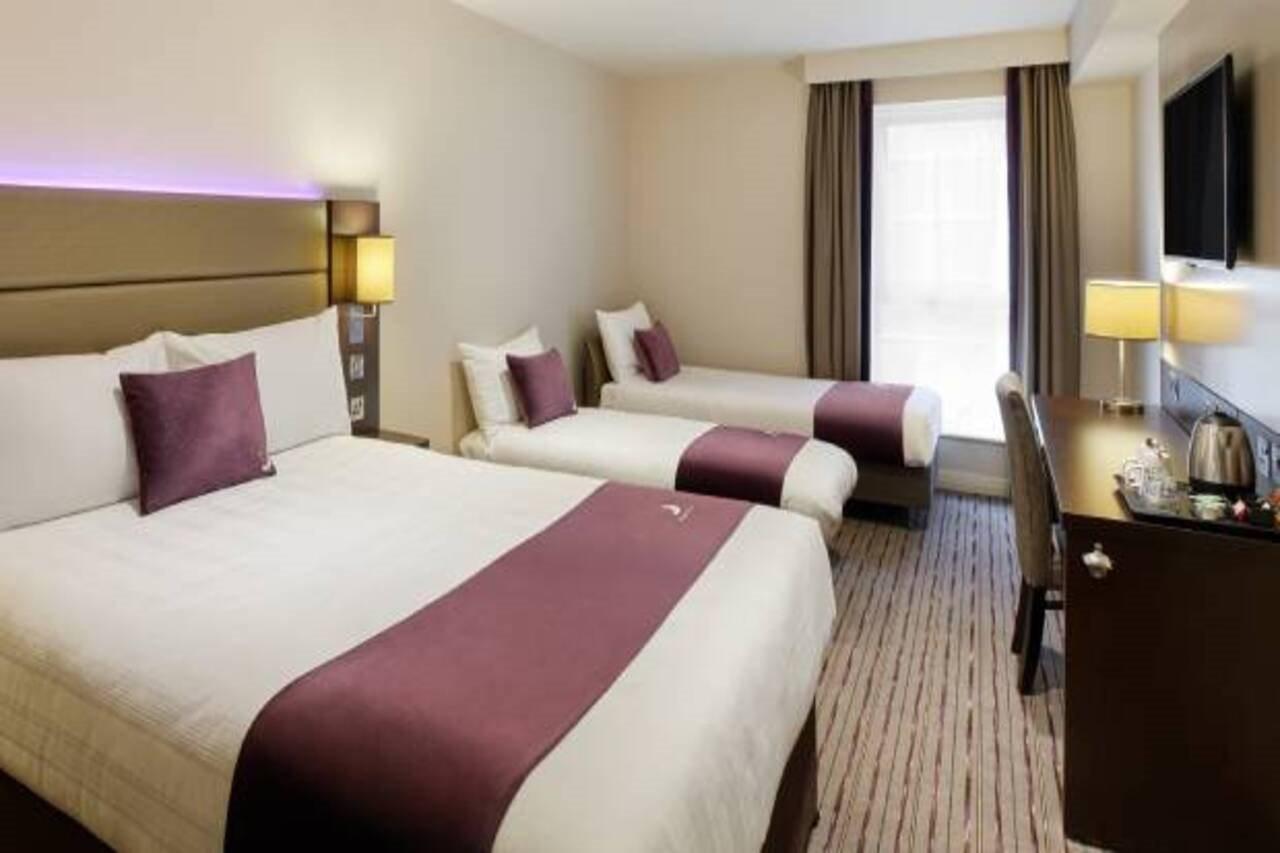 Premier Inn Watford - Croxley Green Екстериор снимка