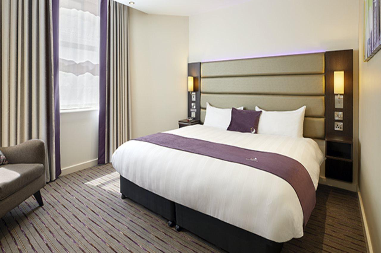 Premier Inn Watford - Croxley Green Екстериор снимка