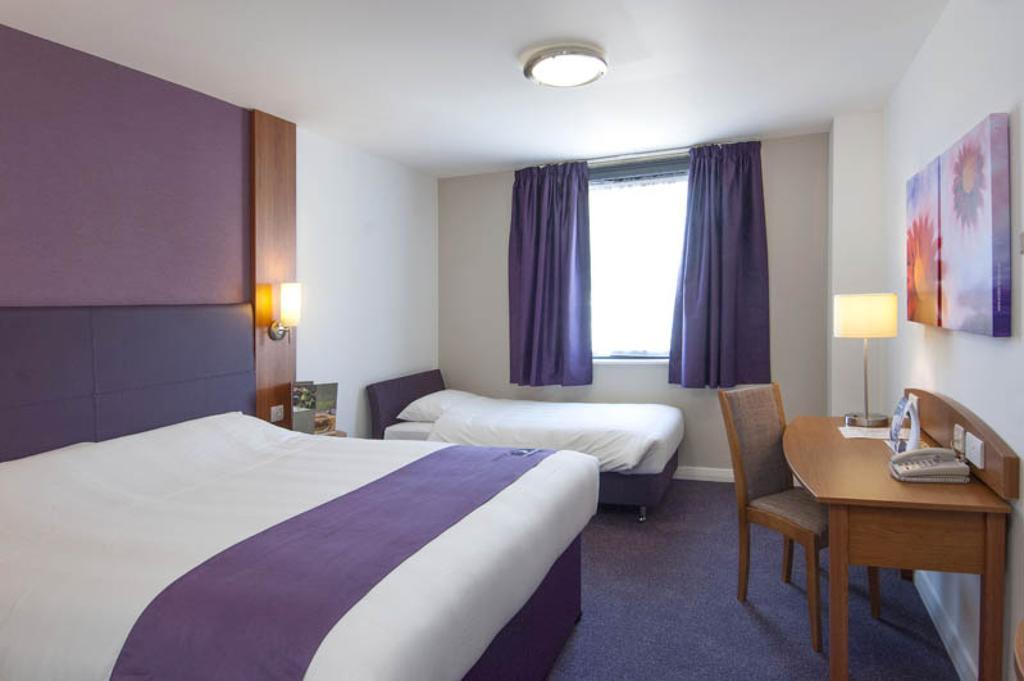 Premier Inn Watford - Croxley Green Стая снимка