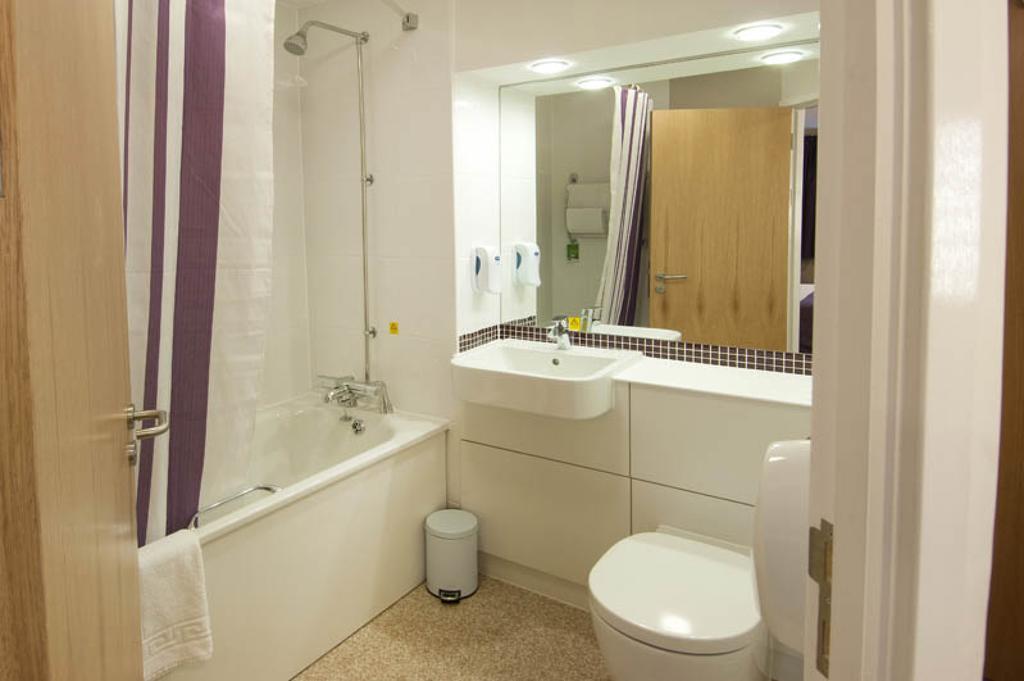 Premier Inn Watford - Croxley Green Стая снимка