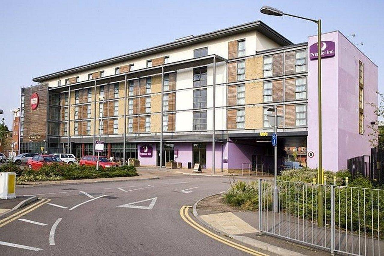 Premier Inn Watford - Croxley Green Екстериор снимка