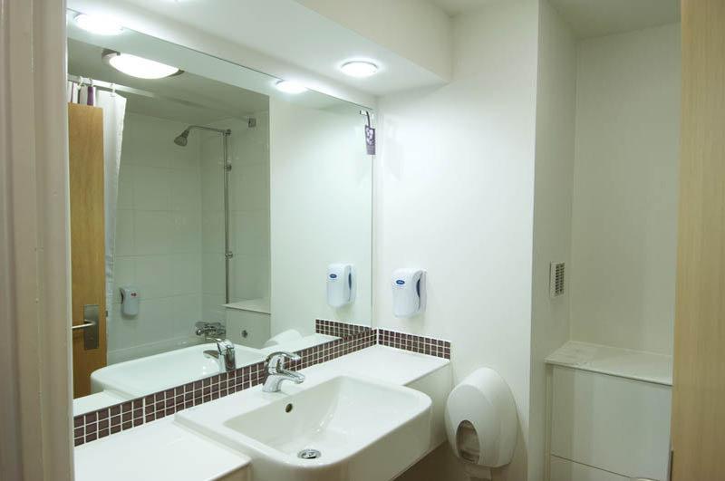 Premier Inn Watford - Croxley Green Екстериор снимка