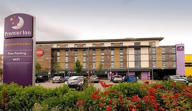 Premier Inn Watford - Croxley Green Екстериор снимка